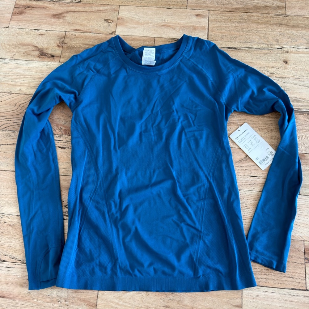 BNWT Athleta Women’s Seamless Momentum Long Sleeved Shirt - Teal Turquoise - M